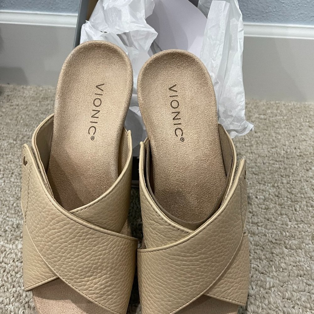 vionic Leticia wedge sandal womans